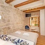 Live Laugh Luxury 3* Dubrovnik