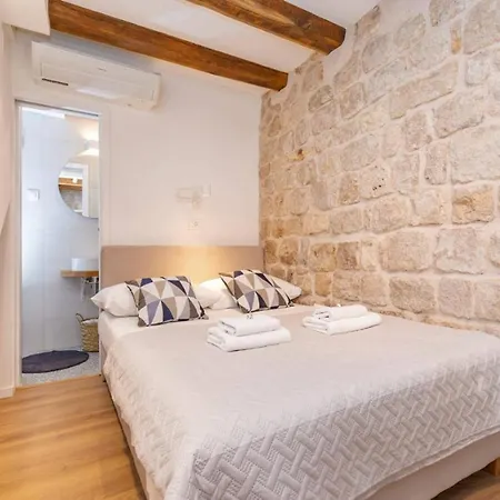 Vendégház Live Laugh Luxury 3*