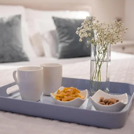 Live Laugh Luxury 3*