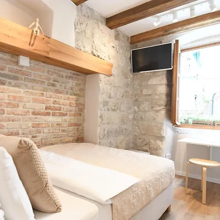 Live Laugh Luxury Dubrovnik