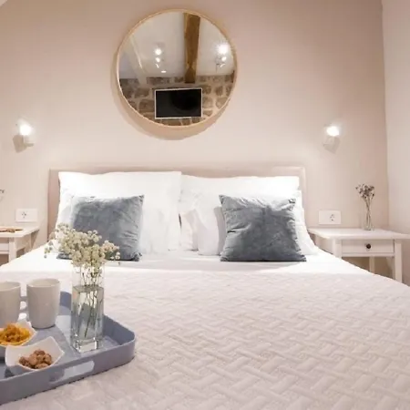 Live Laugh Luxury 3*