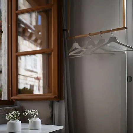 招待所 Live Laugh Luxury 3*