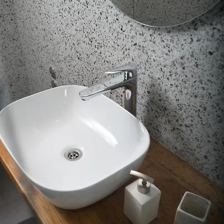 Live Laugh Luxury 3*