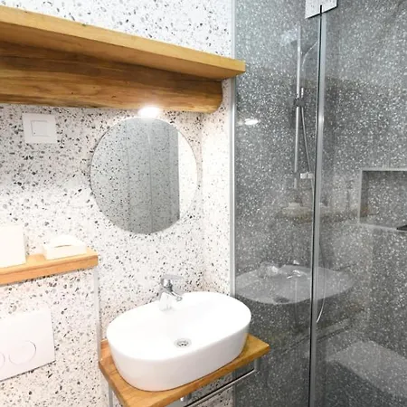 Live Laugh Luxury 3* Dubrovnik