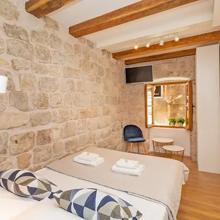 Live Laugh Luxury 3* ドゥブロブニク