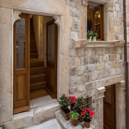 Live Laugh Luxury 3* Dubrovník