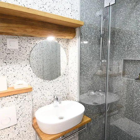 Live Laugh Luxury Penzion