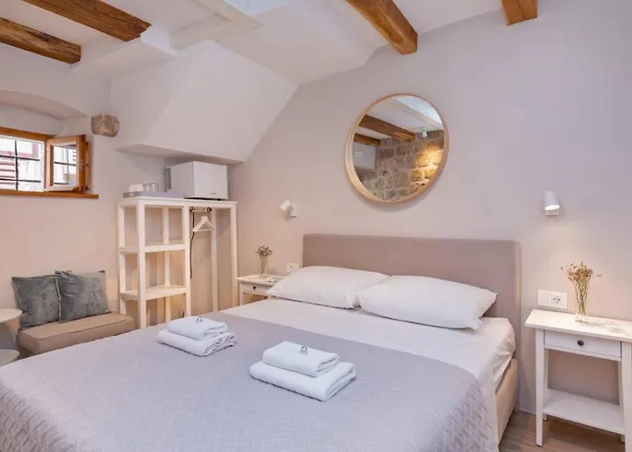 Live Laugh Luxury Gæstehus 3*