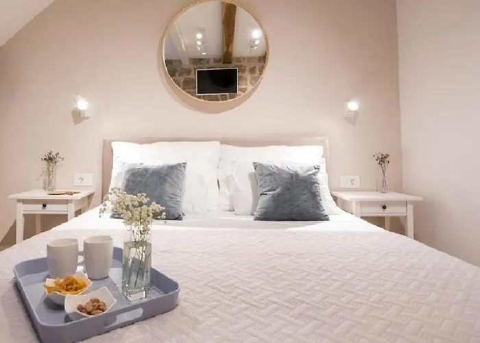 Live Laugh Luxury 3*