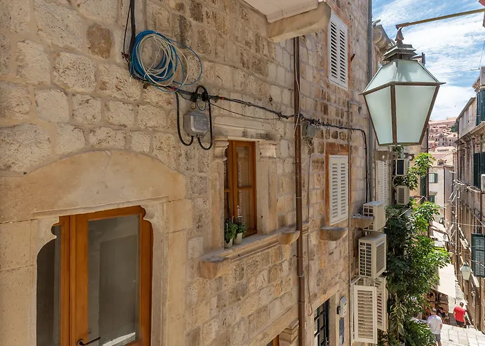 Live Laugh Luxury Pensión 3*