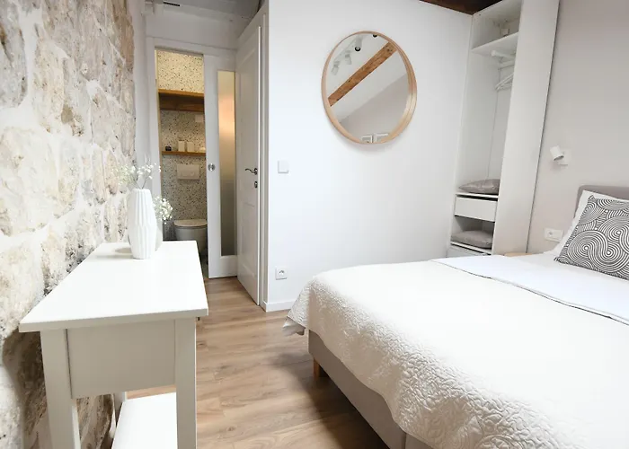 Live Laugh Luxury 3*