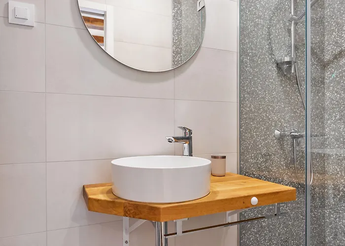 Live Laugh Luxury 3*